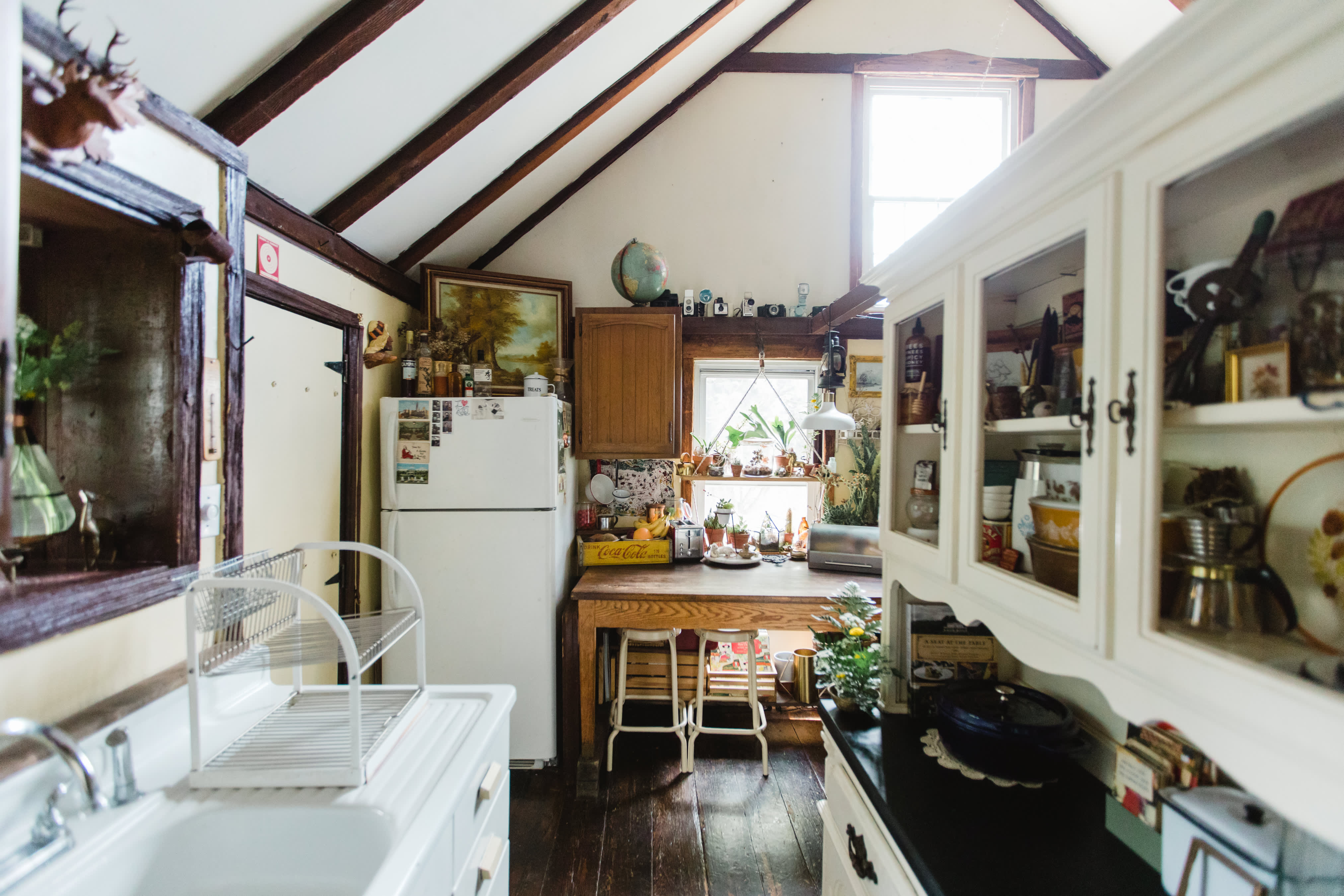 tiny-house-tour-a-370-square-foot-carriage-house-apartment-therapy